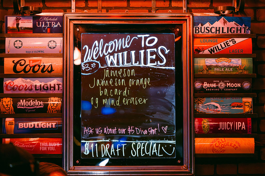 Welcome to Willies chalkboard with drink specials